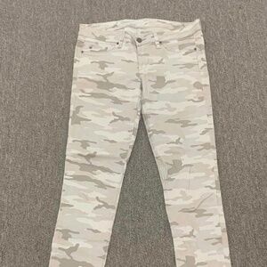 GR/AY Saks Fifth Avenue Super Skinny Camo Jeans Women’s Size 28 Stretch Denim Ma
